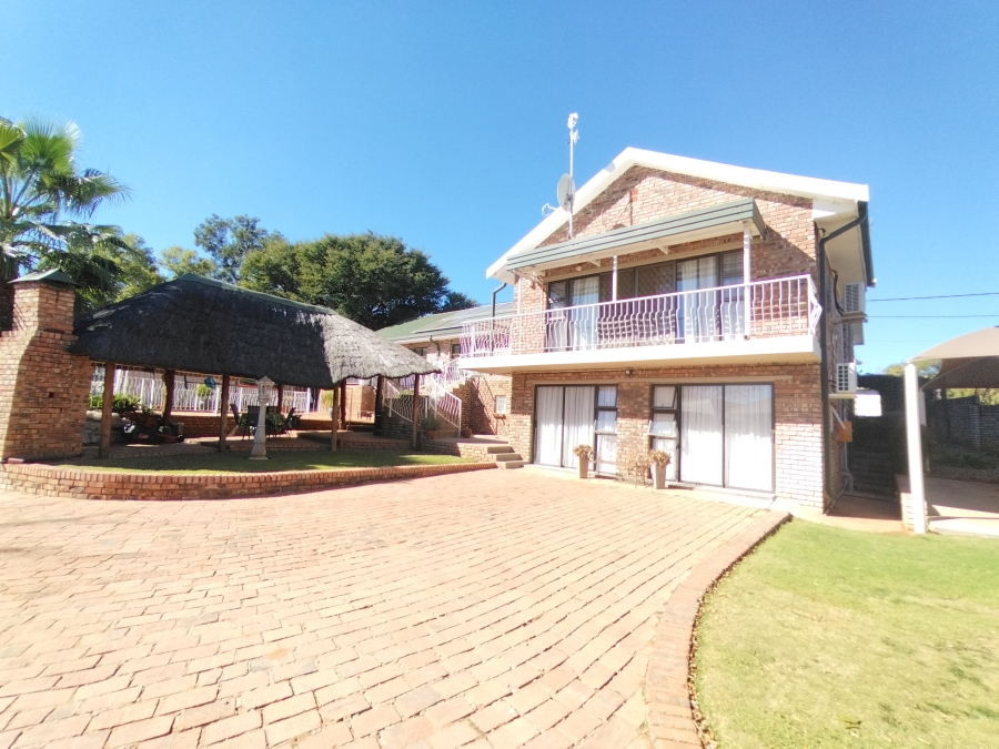 10 Bedroom Property for Sale in Warrenton Northern Cape